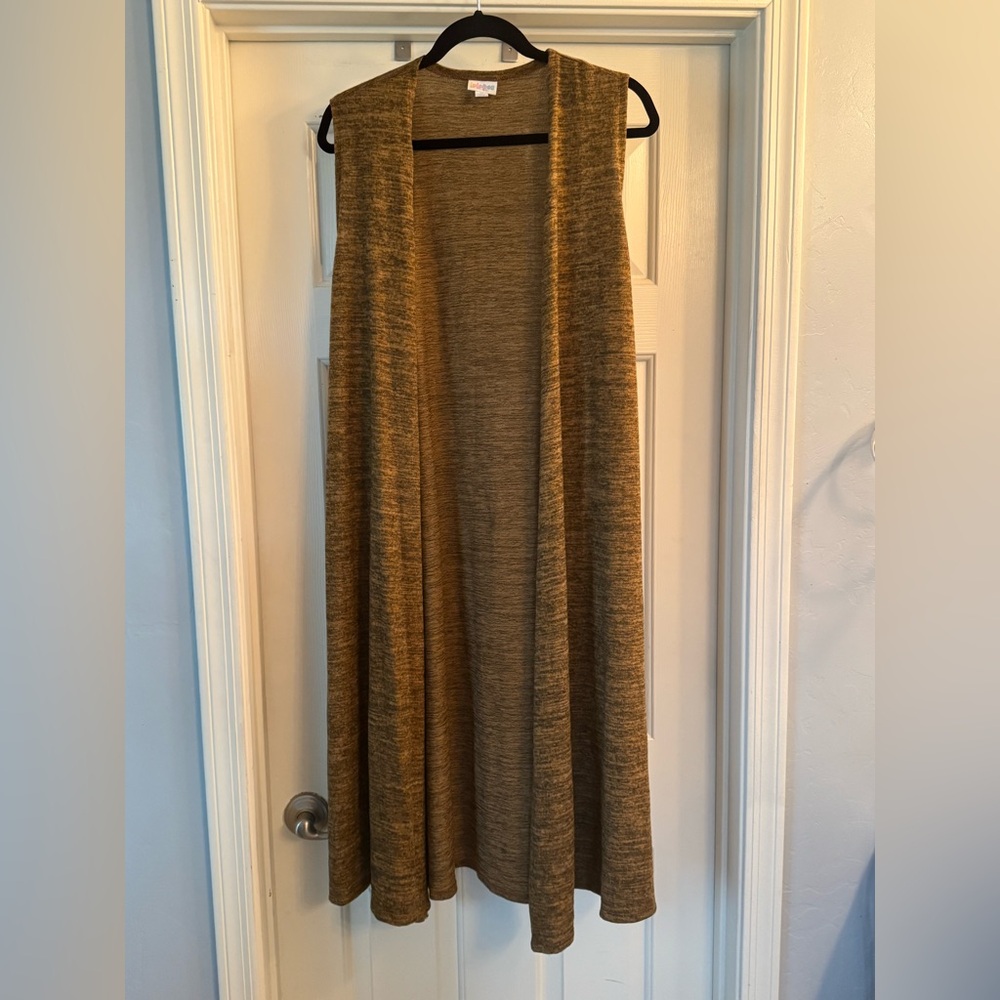 EUC LuLaRoe Joy Sleeveless Vest
